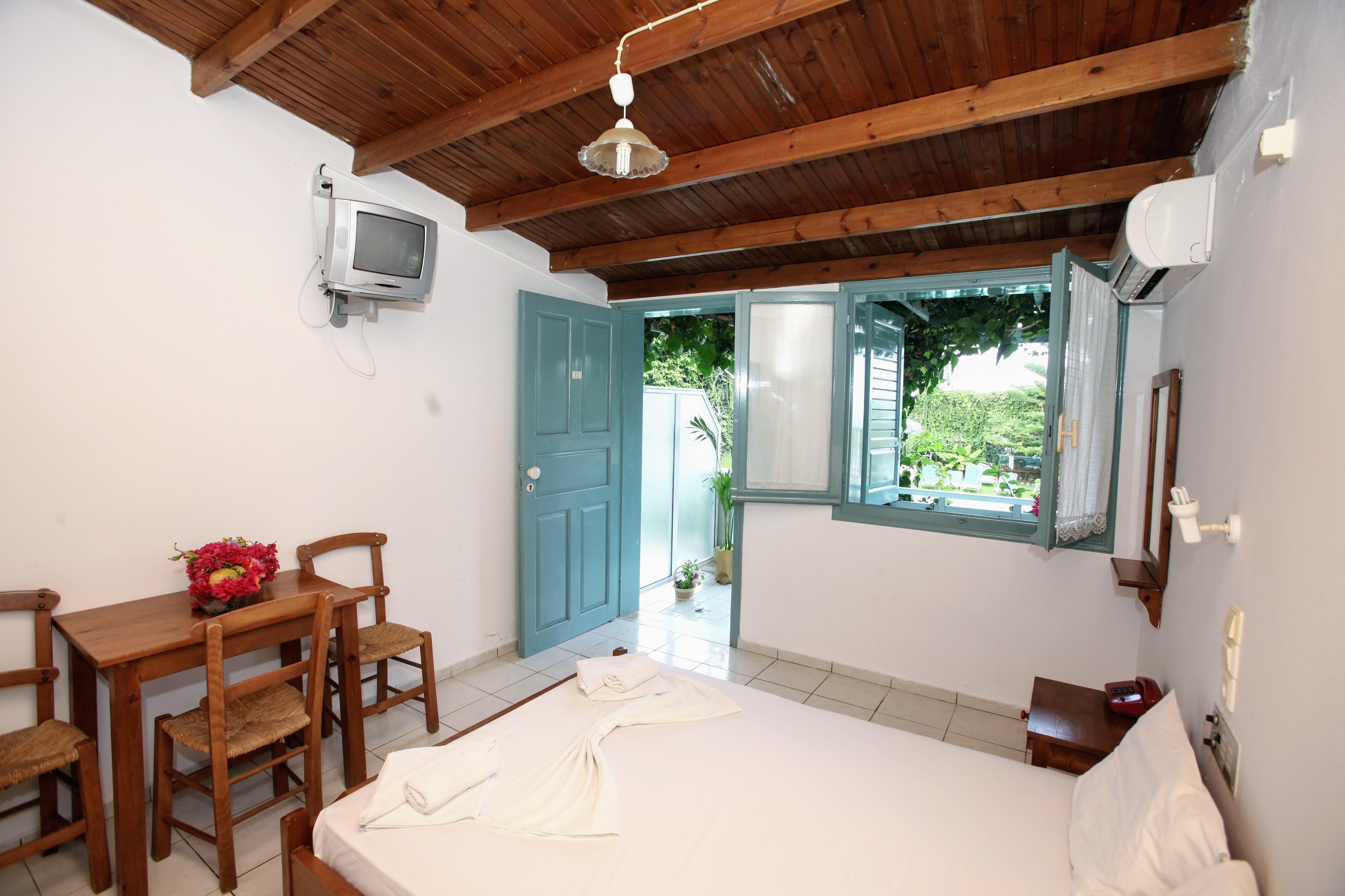 Anatoli Apartments Hersonissos  Bagian luar foto