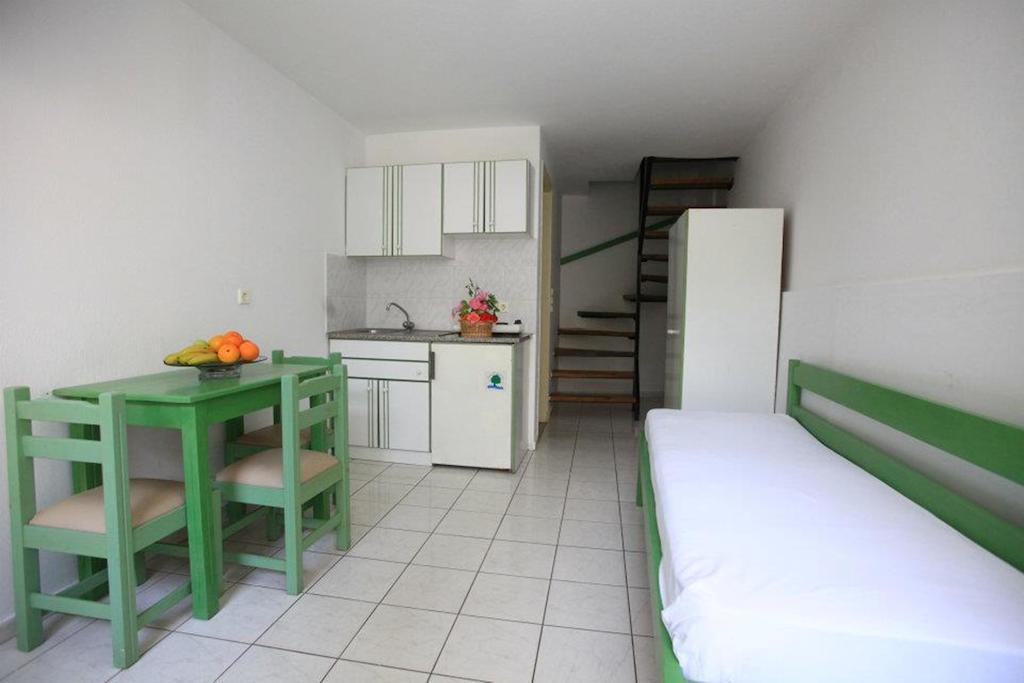 Anatoli Apartments Hersonissos  Bagian luar foto